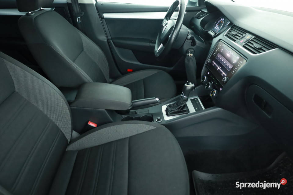 Skoda Octavia 15 TSI wielofunkcyjna kierownica Piaseczno