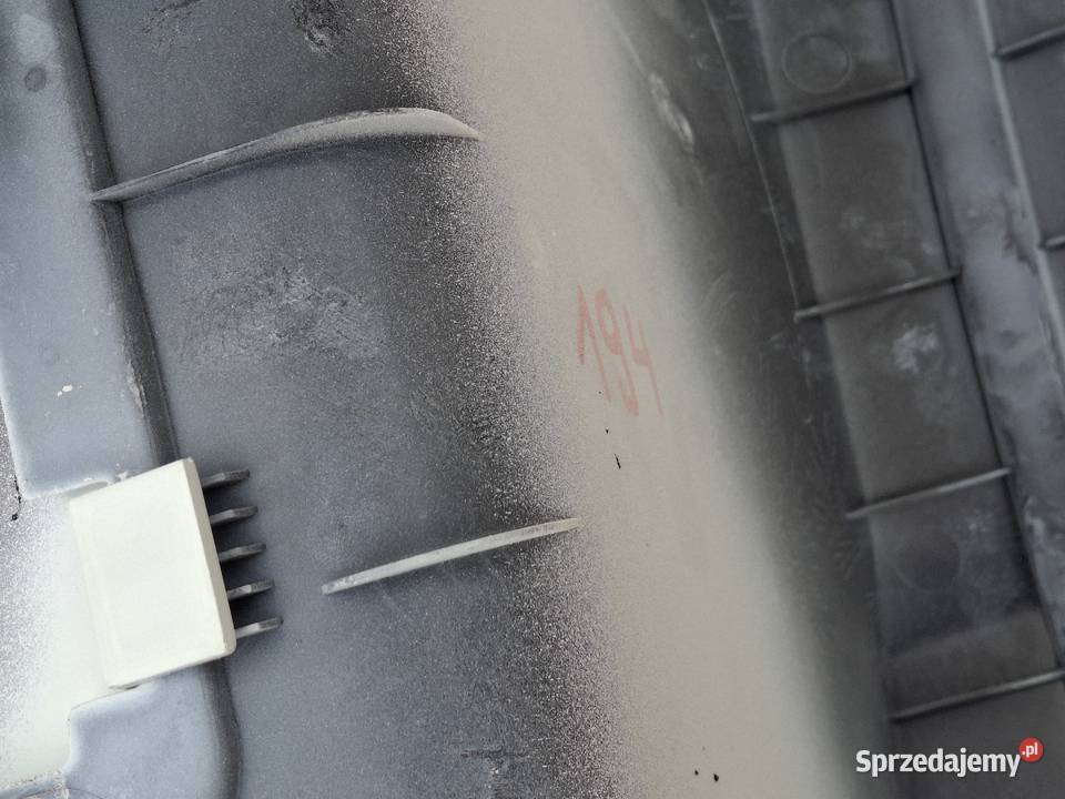 IVECO SWAY STOPIEŃ PRAWY DOLNY OBUDOWA WNĘKA Bieleń