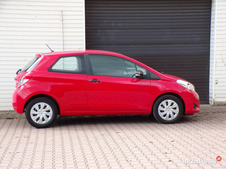 Toyota Yaris Klimatyzacja Gwarancja 10 70 2014R gniazdo AUX Mikołów
