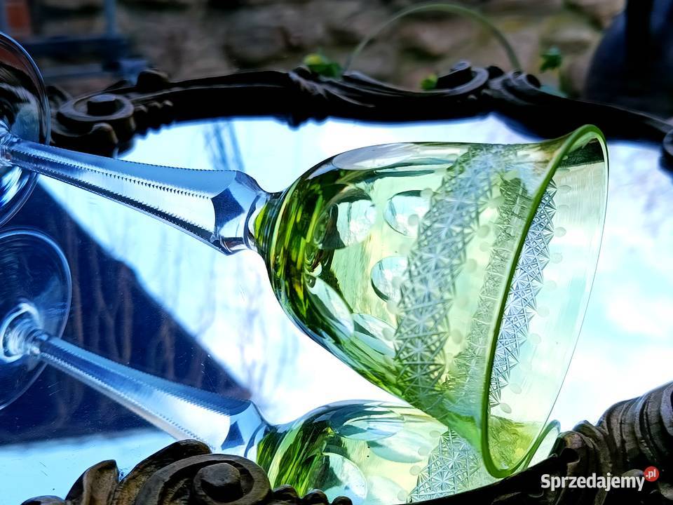 Śliczny kieliszek kryształowy w kolorze cytrynki Porcelana i szkło Klenica sprzedam