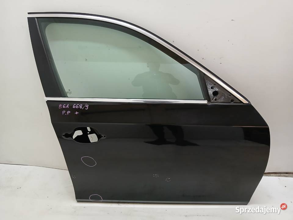 DRZWI PRAWE PRZEDNIE BMW E60 E61 6689 osobowe Strzyżewice