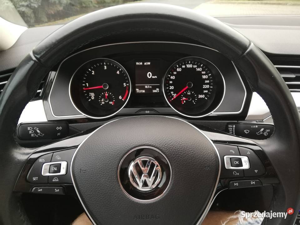 VW Passat B8 Diesel Zadbany LED Ekonomiczny 2017 komputer pokładowy Sompolno