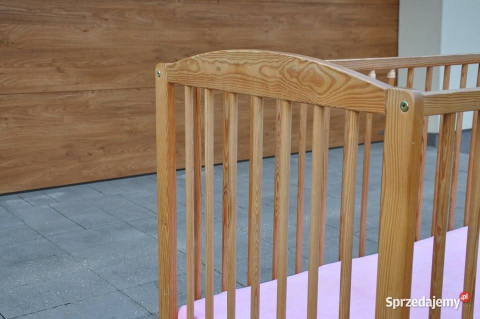 Łóżeczko drewniane mazowieckie Teresin sprzedam