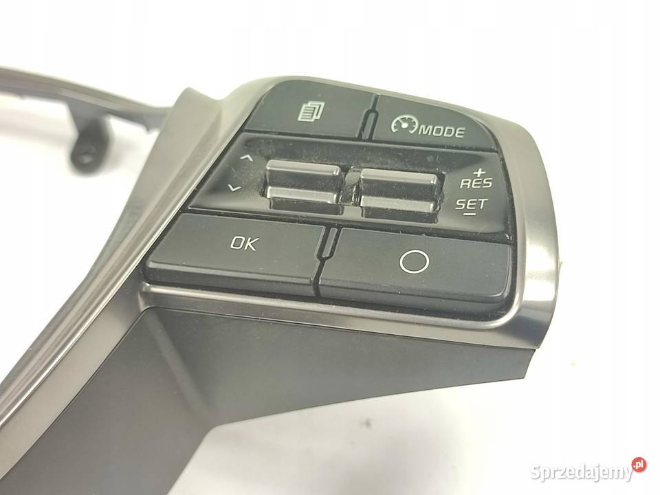 RAMKA KIEROWNICY MULTIFUNKCJA KIA SORENTO III