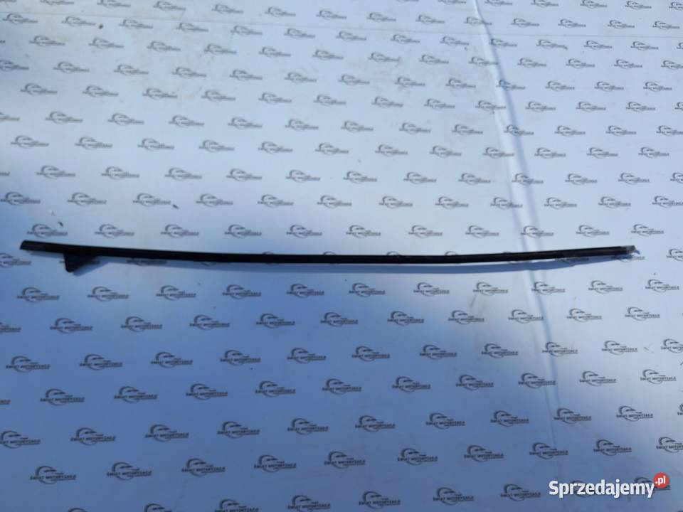 GOLF VI 12r listwa zgarniająca lewa przód sprzedam