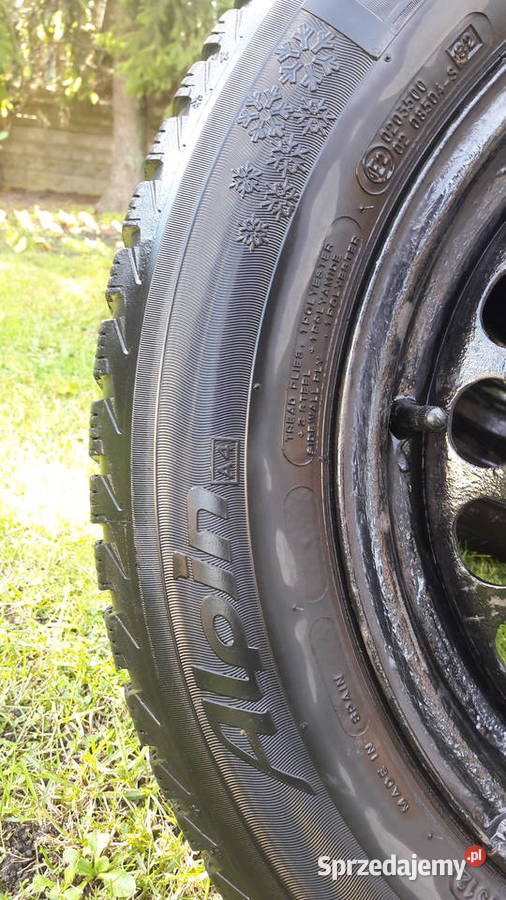 Opony zimowe Michelin 195 65 R 15 bez felg Łaszczów