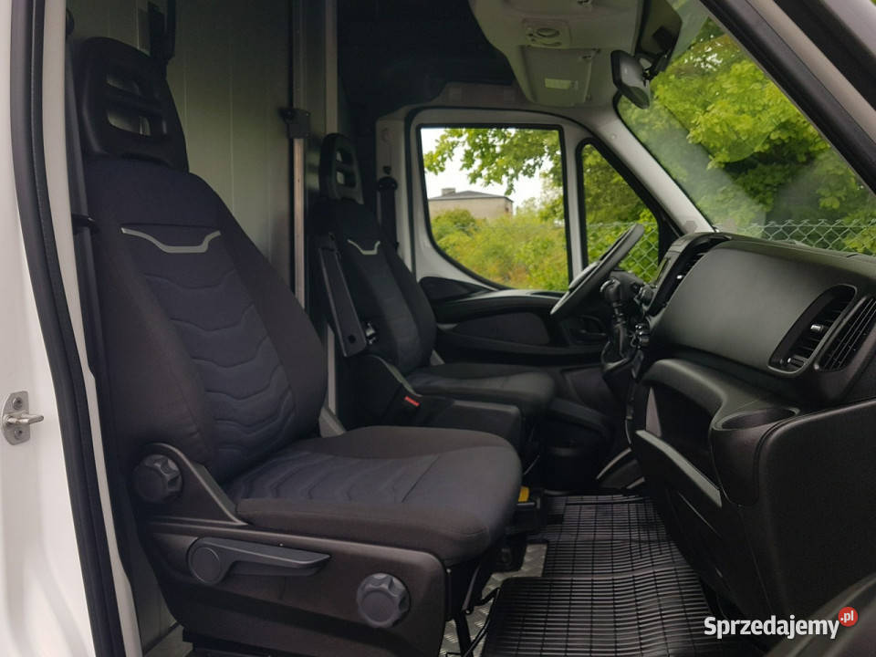 Iveco Daily KONTENER NISKOPODŁOGOWY 443x223x242 centralny zamek Poręba