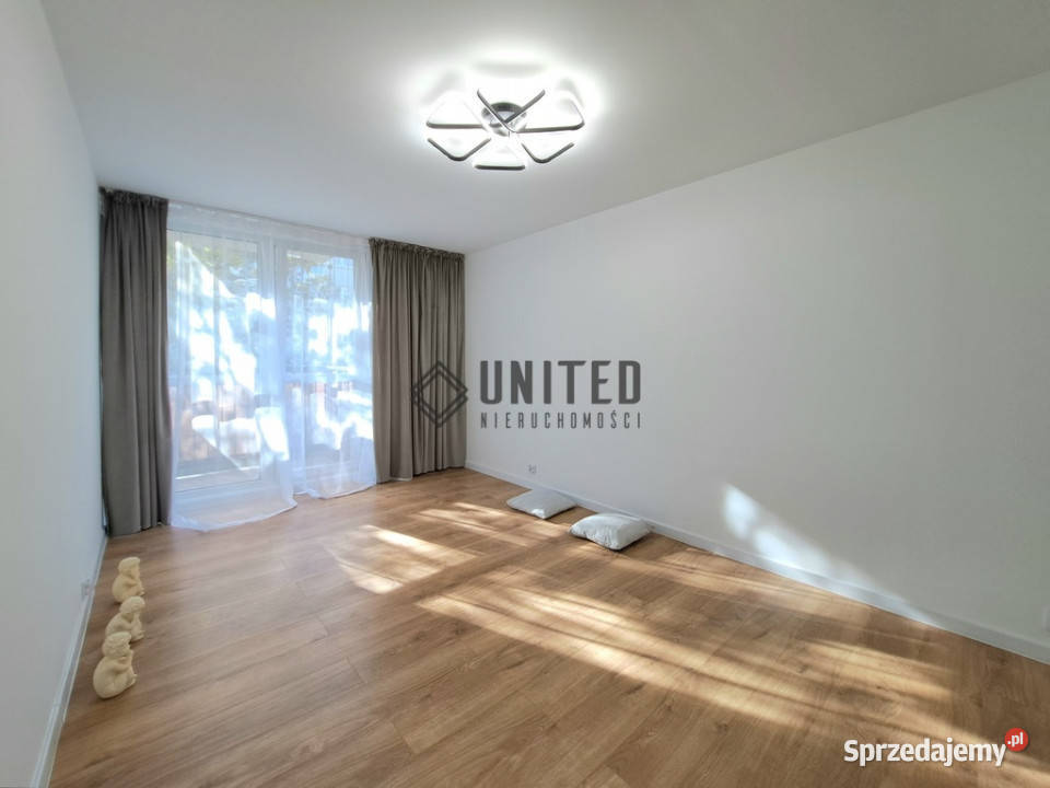 Różanka 3pokojeBalkonPiwnica oddzielna kuchnia