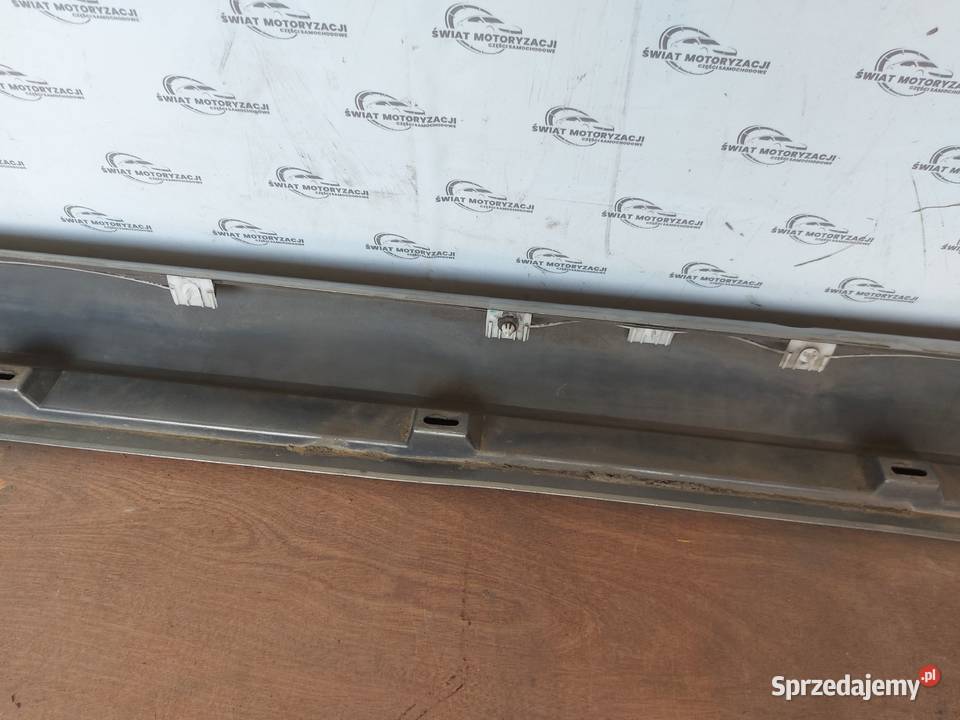 VW PASSAT 20 TDI 13r listwa progowa prawa osobowe Kielce
