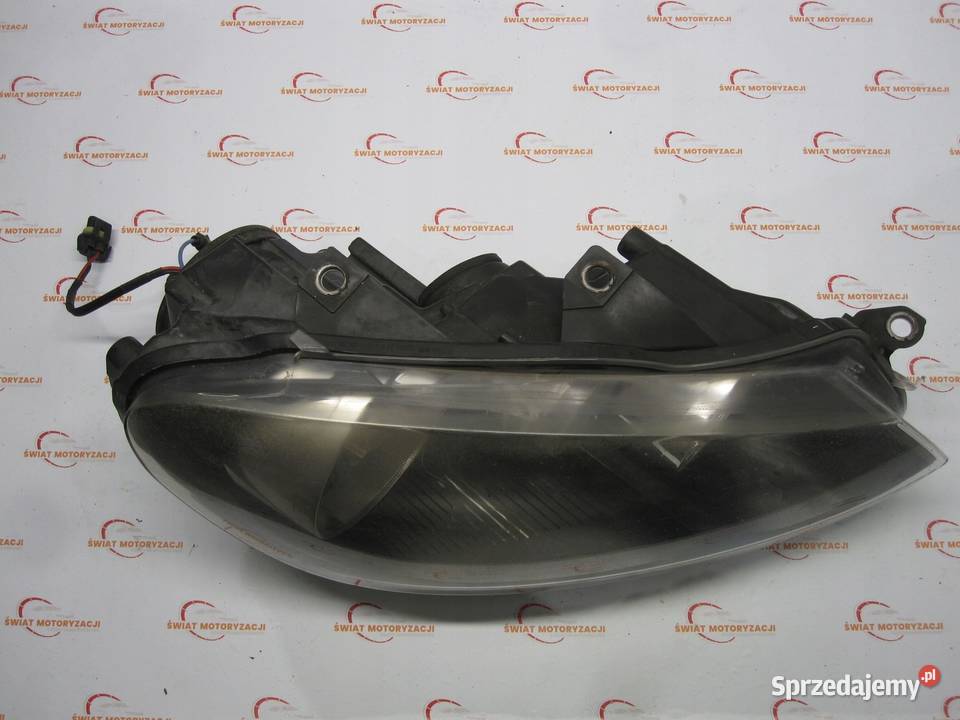 VW GOLF VI 09r lampa prawa przód 5K2941006H osobowe Kielce