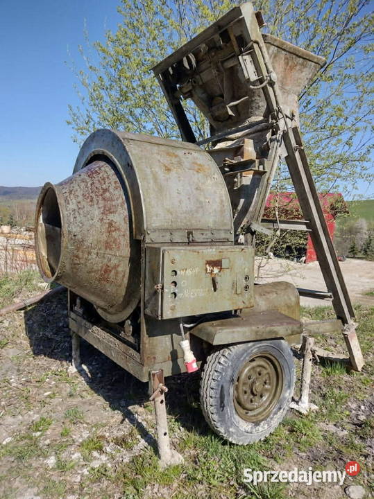 Duża betoniarka 500 z koszem Susz Krosno