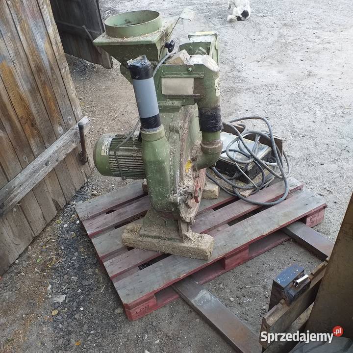 Młyn śrutownik bajkowy do ziarna trocin łódzkie Ozorków