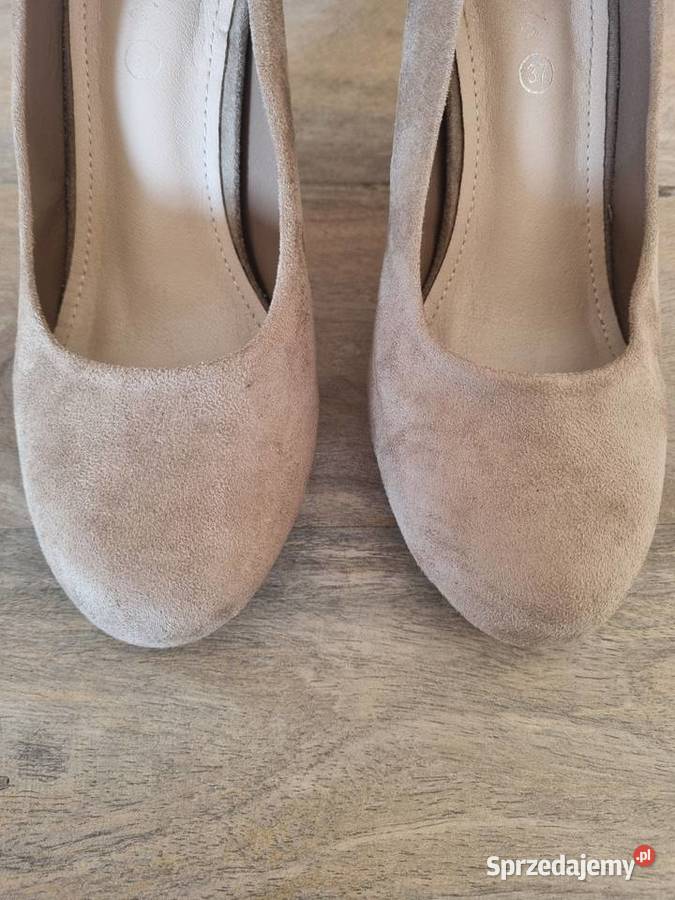 Beżowe czółenka na obcasie inna Czółenka Warszawa