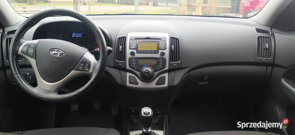 HYUNDAI I30 16 Benzyna LIFT Ostrowiec Świętokrzyski