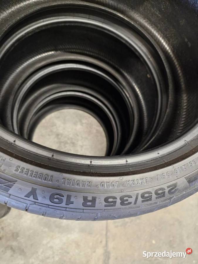 Opony Continental 25535R19 Samochodowe Częstochowa sprzedam