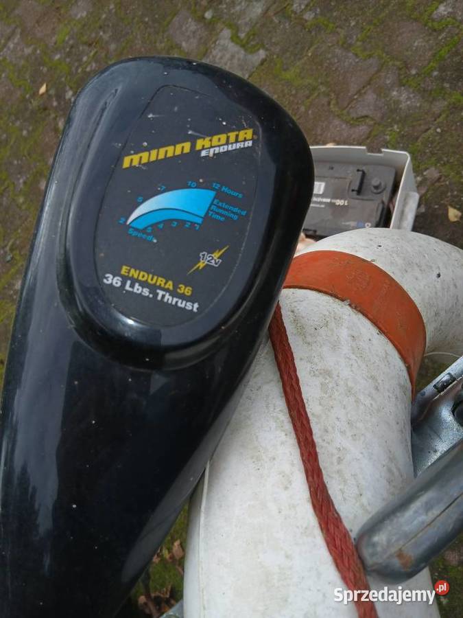 Łódz rekreacyjnowędkarska a pełnym osprzętem 31m sprzedam