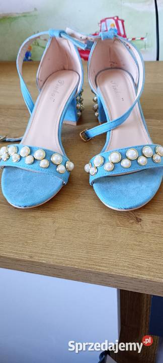 Sandały damskie nowe Sandały i klapki Sasinowo