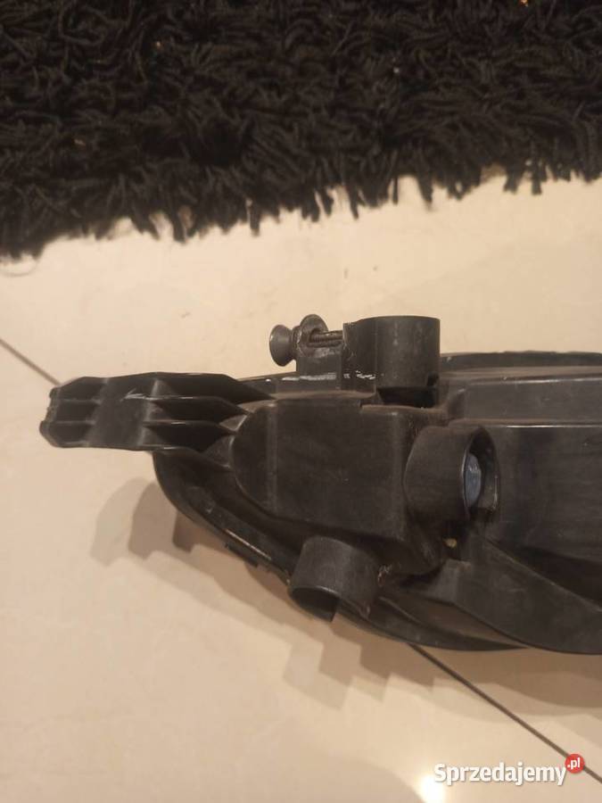 Halogen prawy golf7 orginalny osobowe Rzeszów