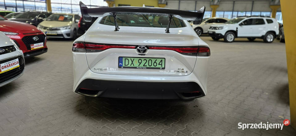 Toyota Mirai OPIS W podanej roczna gwarancja ESP