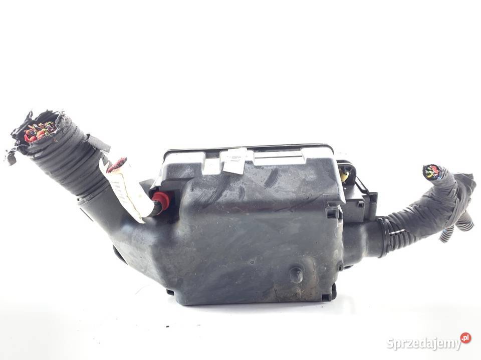 SKRZYNKA BEZPIECZNIKÓW FIAT TIPO SedanLimuzyna