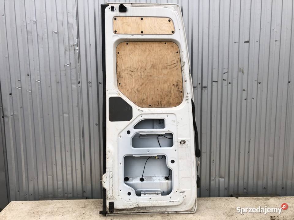 DRZWI TYLNE LEWE MAN TGE Bus