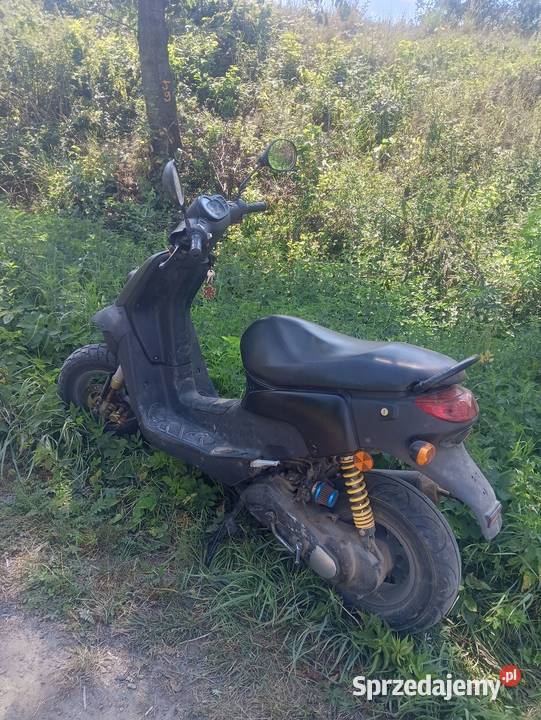 Skuter Peugeot squab stan Niedaszów