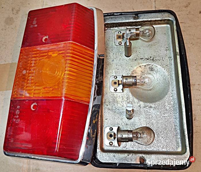 Lampa tylna zespolona prawa Warszawa Nysa wielkopolskie Ostrów Wielkopolski