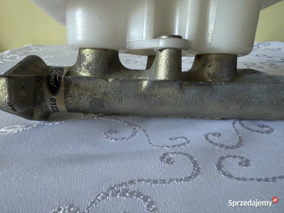 Pompa Hamulcowa Cylinder Główny z Pojemnikiem