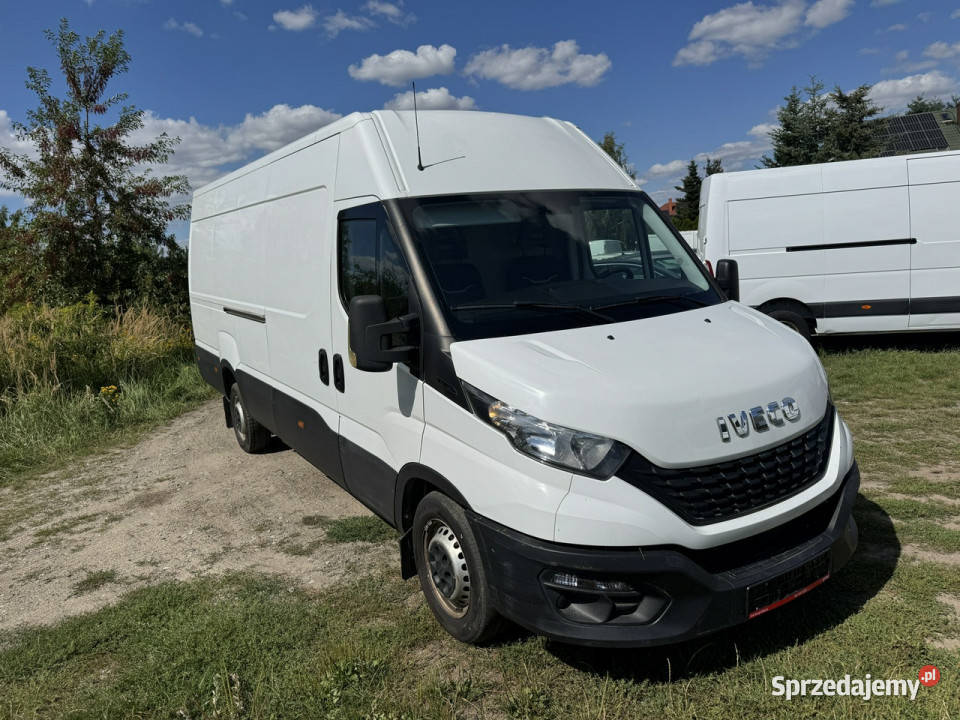 Iveco Daily 35S16 V IVECO DAILY 35S16 V 23hdi manualna