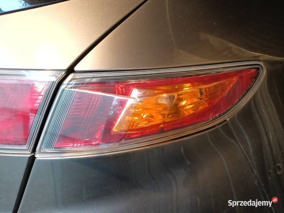 Lampa tylnia prawa Honda Civic ufo Rok produkcji 2006 łódzkie Łódź