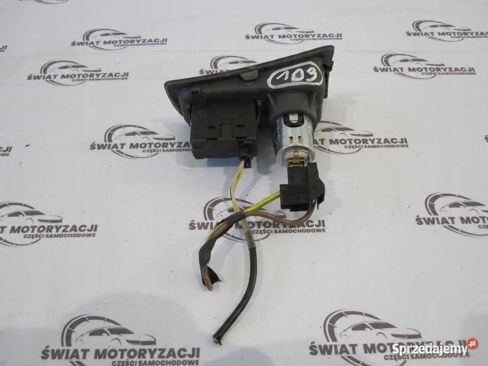 BMW E81 E87 06r gniazdo zapalniczki AUX 930561