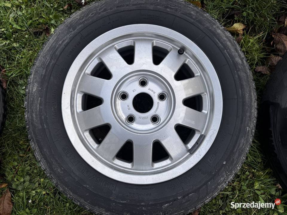 Alufelgi audi A4b5 r15 rozstaw 5x112 dwu letnie śląskie Knurów
