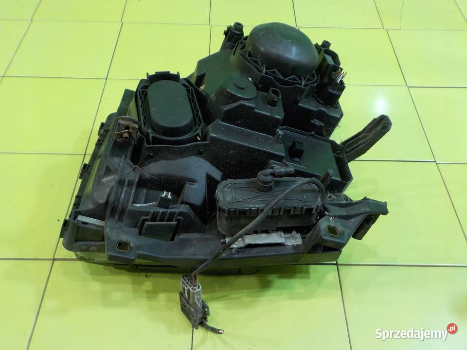 RANGE ROVER L322 44 V8 04r 5D XENON lampa prawa Suków