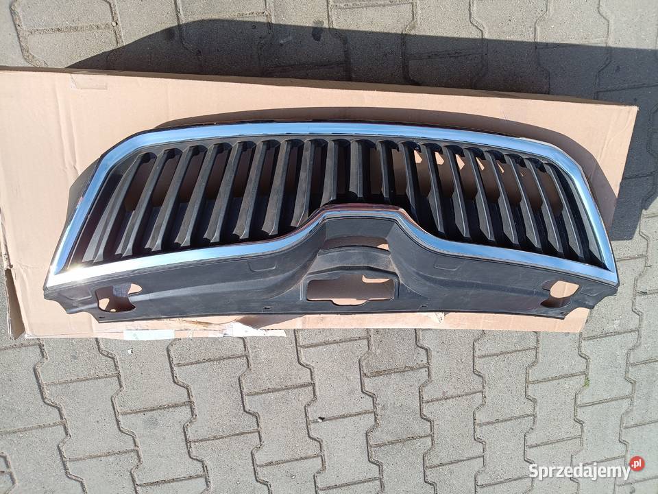 Skoda Rapid atrapa przednia grill 5JA853668 osobowe Krosno sprzedam