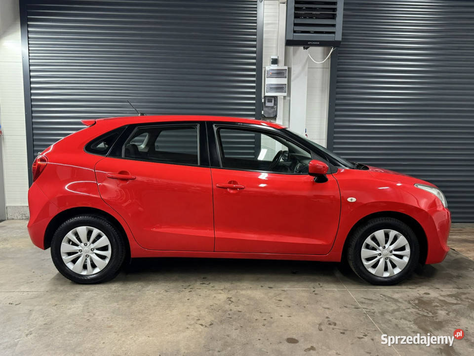 Suzuki Baleno Salon Stan PERFEKT Bezwypadkowy Rok produkcji 2016 Chechło