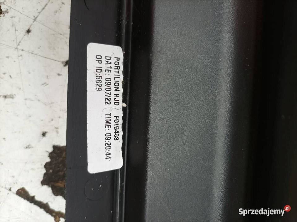 SCHOWEK PRAWY PASAŻERA EU F015433 Dacia Duster