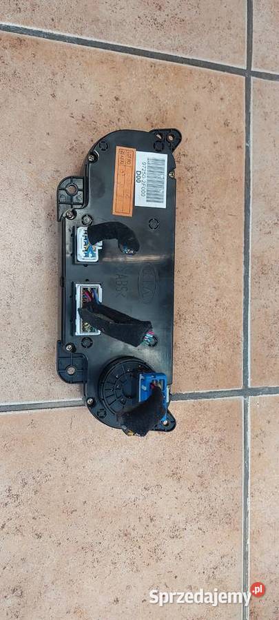 Panel nawiewu klimatyzacji KIA CERATO 972502F000 Części samochodowe Szczecin sprzedam