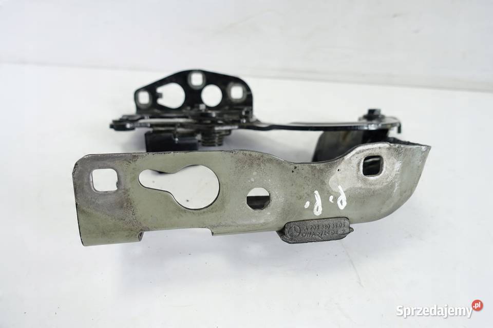 Mercedes W238 coupe ZAWIAS PRZEDNIEJ MASKI prawy Zawiasy, bolce i prowadnice