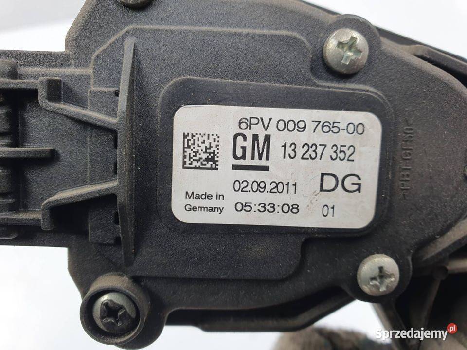 PEDAŁ OPEL INSIGNIA A 13237352 osobowe Lipno