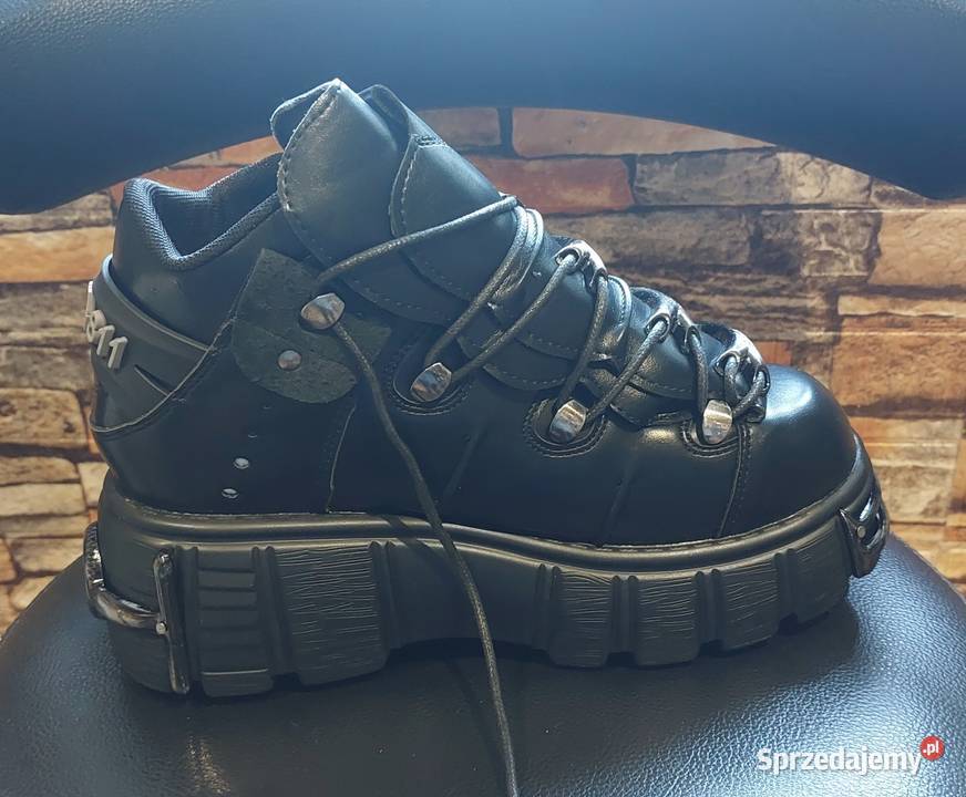 Buty na platformie czarny Nowogród Bobrzański