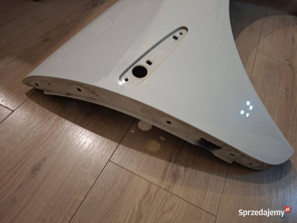 Błotnik prawy Corvette C6 Plewiska