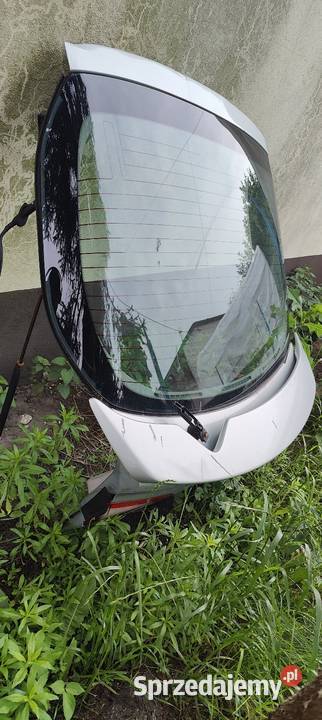 Klapa tylnia Laguna II 02 Ruda Śląska