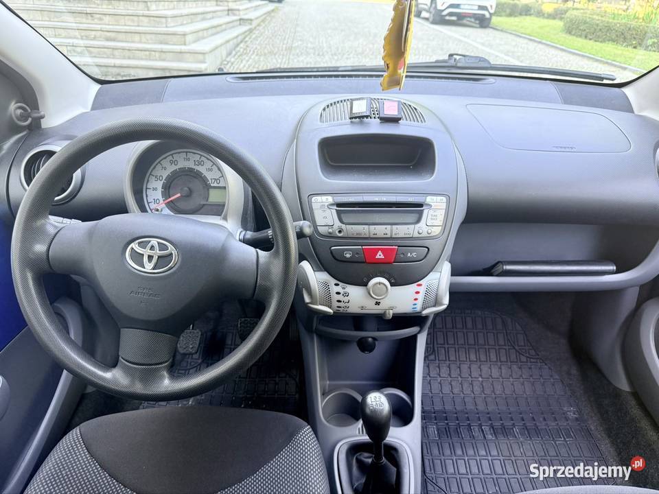 Toyota AYGO 10 Benzyna 2011 95 Klimatyzacja Jasło sprzedam