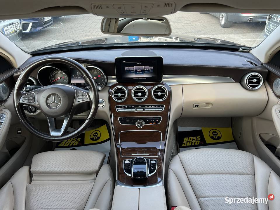 MercedesBenz C 300 2015 1991cm3 Warszawa sprzedam