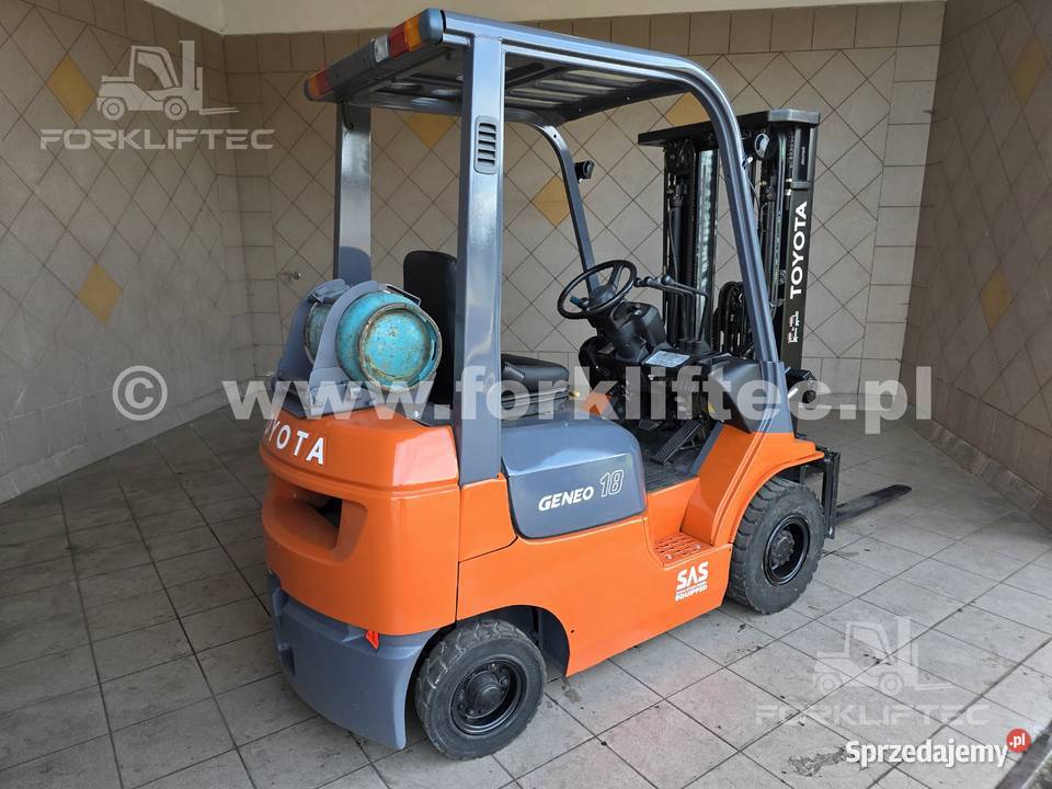 Wózek widłowy TOYOTA 7FGF18 1750 Triplex TOYOTA Wózki widłowe Lędziny sprzedam