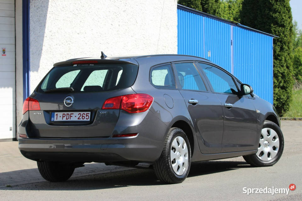 Opel Astra 2011r 17 diesel CHIP 150 kombi Motoryzacja opolskie Nysa