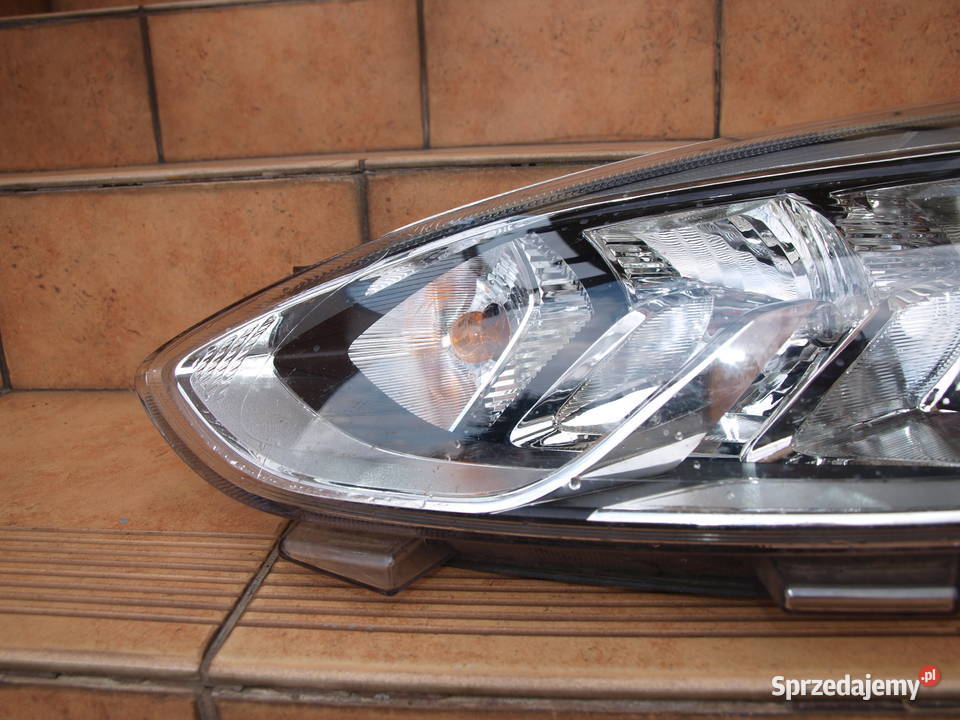 Ford Fiesta Mk8 lampa lewa przód zwykła 2017 Motoryzacja Kalisz