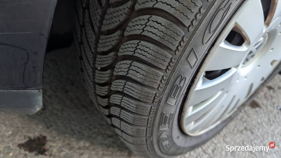 Volkswagen Passat B6 2010 20 TDI 140 koni Passat Łuków