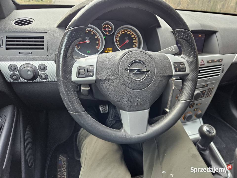 Opel Astra Opc Line 1 stan ASR (kontrola trakcji)
