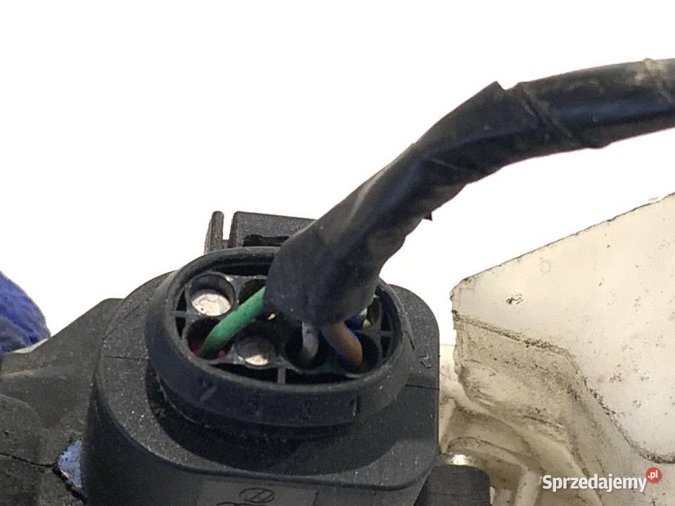 ZAMEK DRZWI LEWY TYŁ VW GOLF VI Kombi 0914 podkarpackie